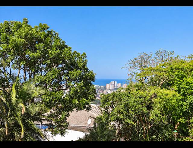 1 BEDROOM APARTMENT FOR SALE IN ESSENWOOD